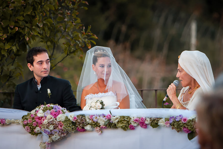 ünlü yoga ustası Gurmukh sembolik nikah kıyıyor