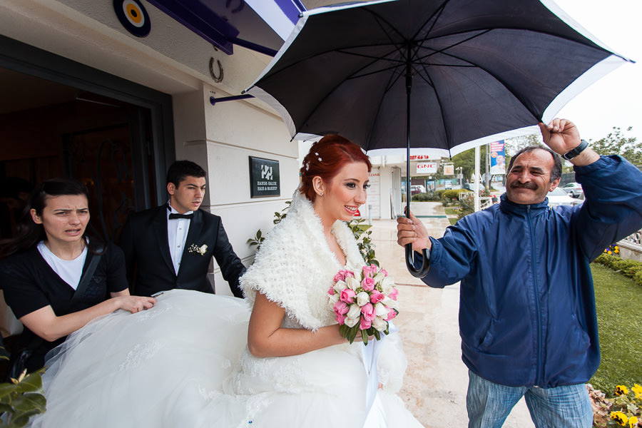 rainy day wedding in Istanbul