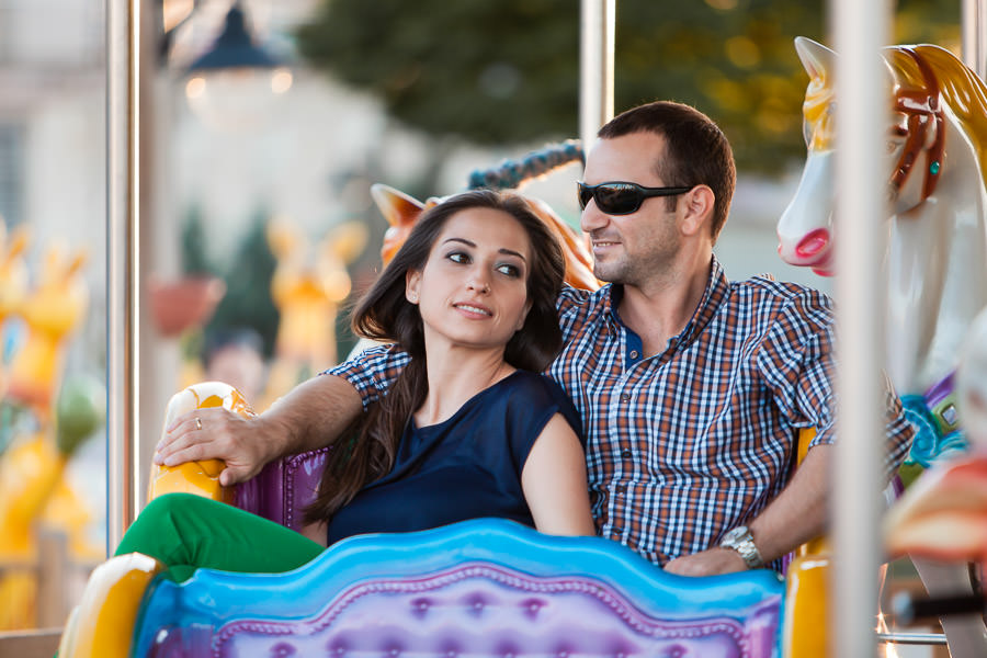 istanbul pre-wedding photos at amusement park