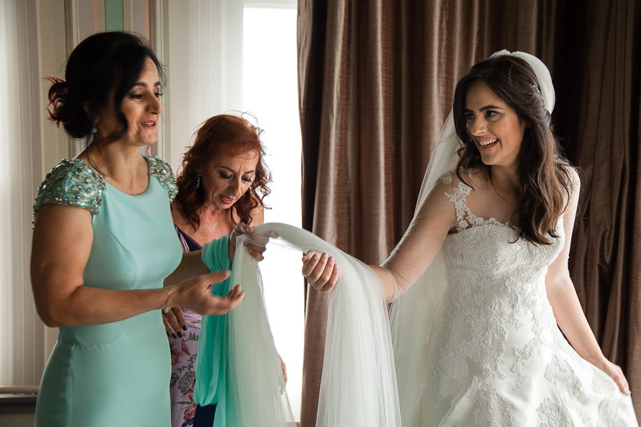 bride getting ready at bosphorus palace hotel wedding